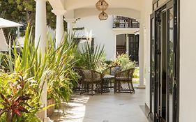 Casa Bonita Hotel & Cocina